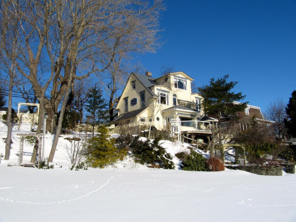 A Boat To Sea Bed & Breakfast North Sydney Exterior photo